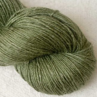 Olive – Mid-tone dull green Baby Alpaca, silk and linen 4-ply yarn. Hand-dyed by Triskelion Yarn.